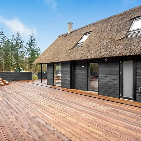 3 Bedroom In Romo