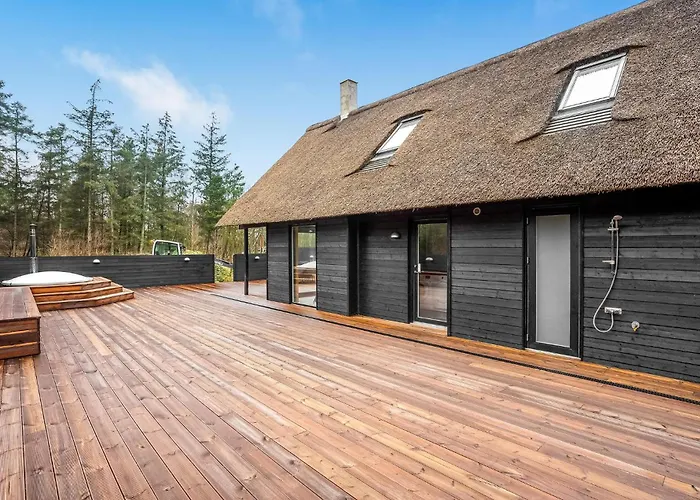 3 Bedroom In Romo